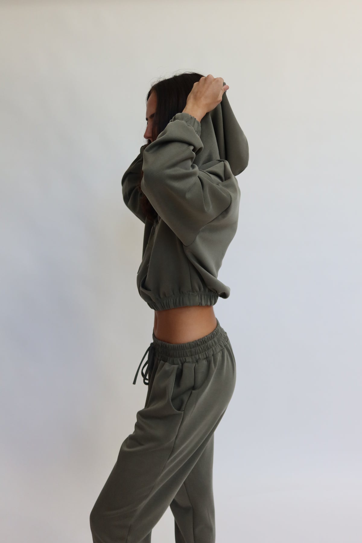 Cropped Hoodie W/ Zipper