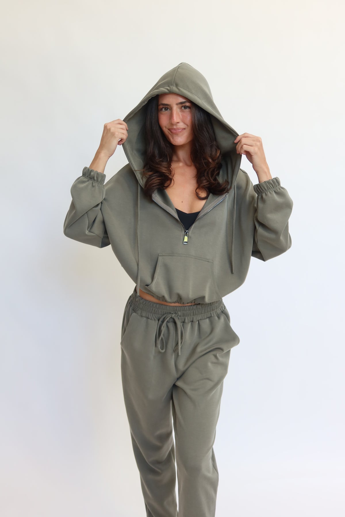 Cropped Hoodie W/ Zipper