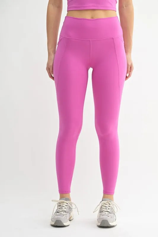 Lycra-Blend Essential Sweetheart Back Leggings