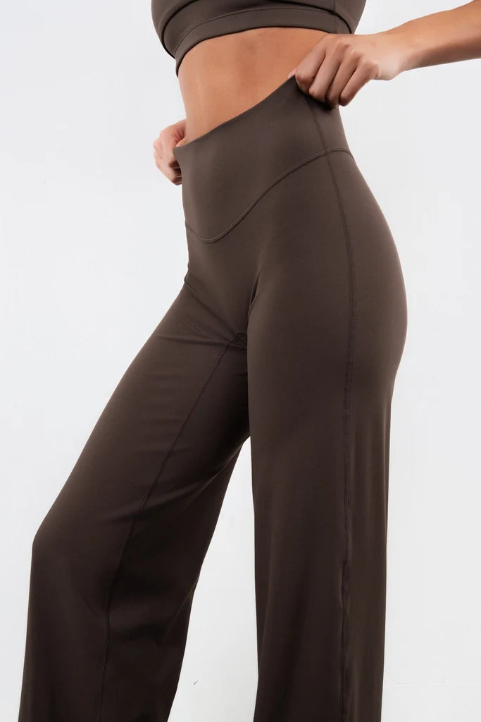 Cloud II® Relaxed Trouser - Milk Chocolate