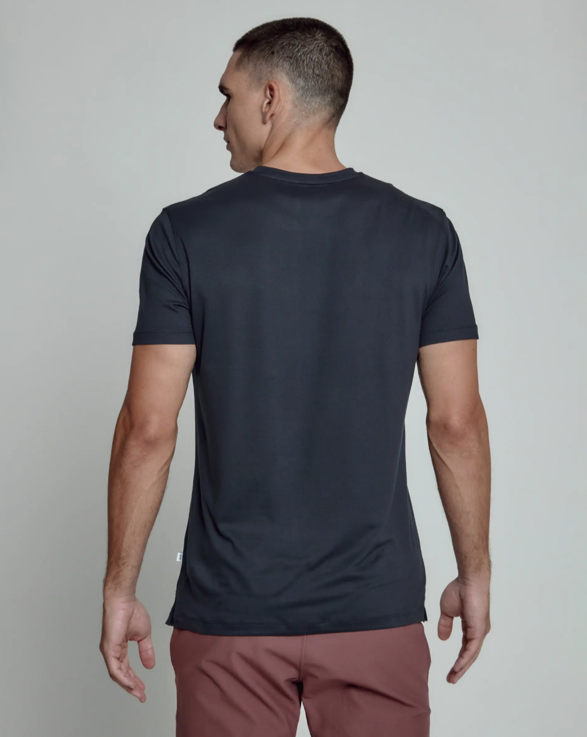 Core™ V-Neck Tee